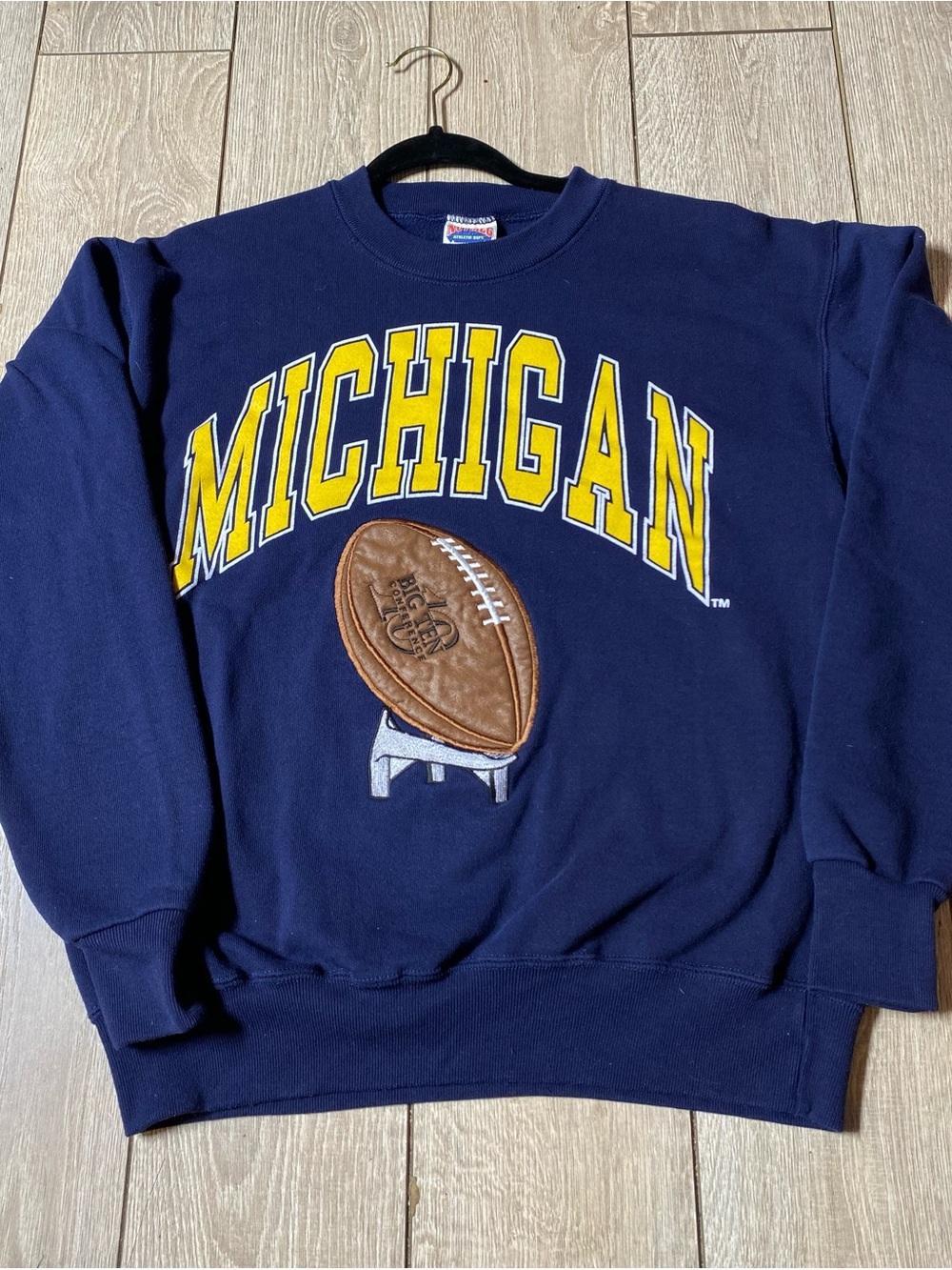 VTG 90's Michigan University Sweatshirt Wolverines Nutmeg Mills Football Size M